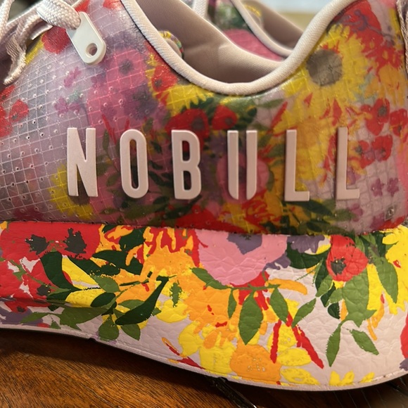 NOBULL men’s floral runner+ size 10 ***runs 1/2 large - Picture 6 of 6